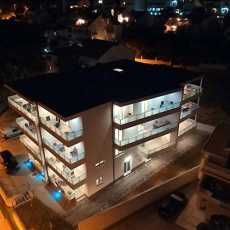Apartments Danica Проманья Экстерьер фото