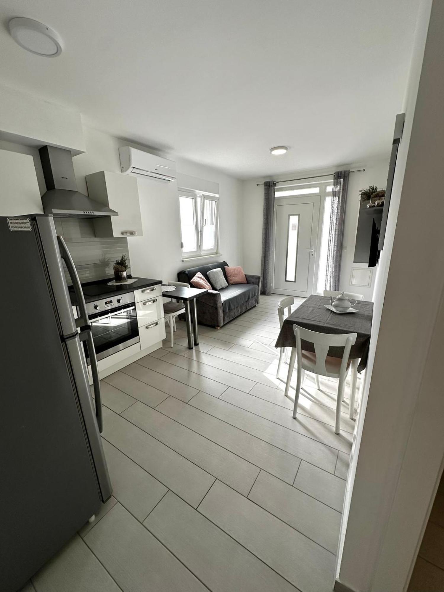 Apartments Danica Проманья Экстерьер фото
